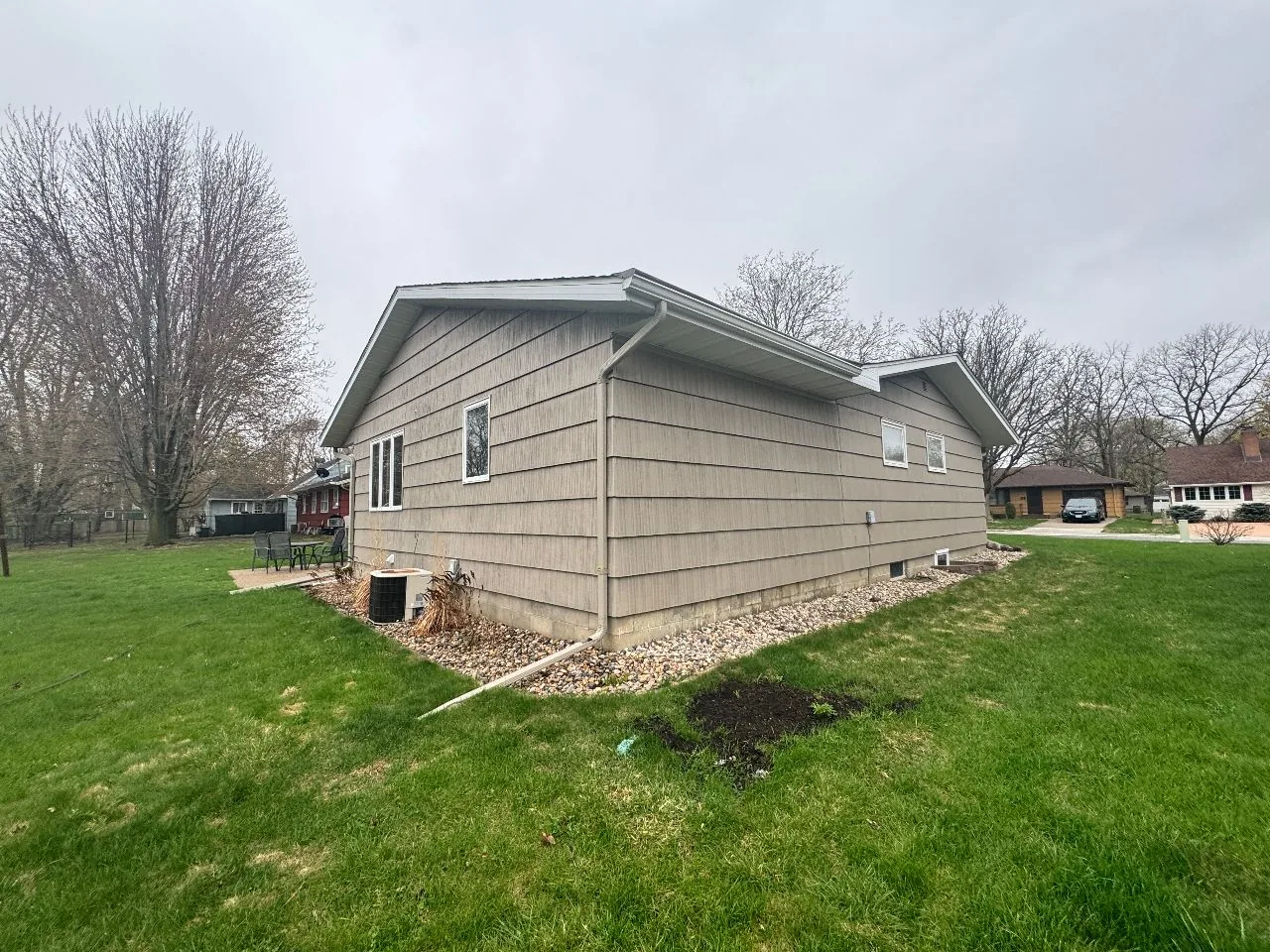 Real home exterior 09 bloomington mn — Bloomington MN home inspection