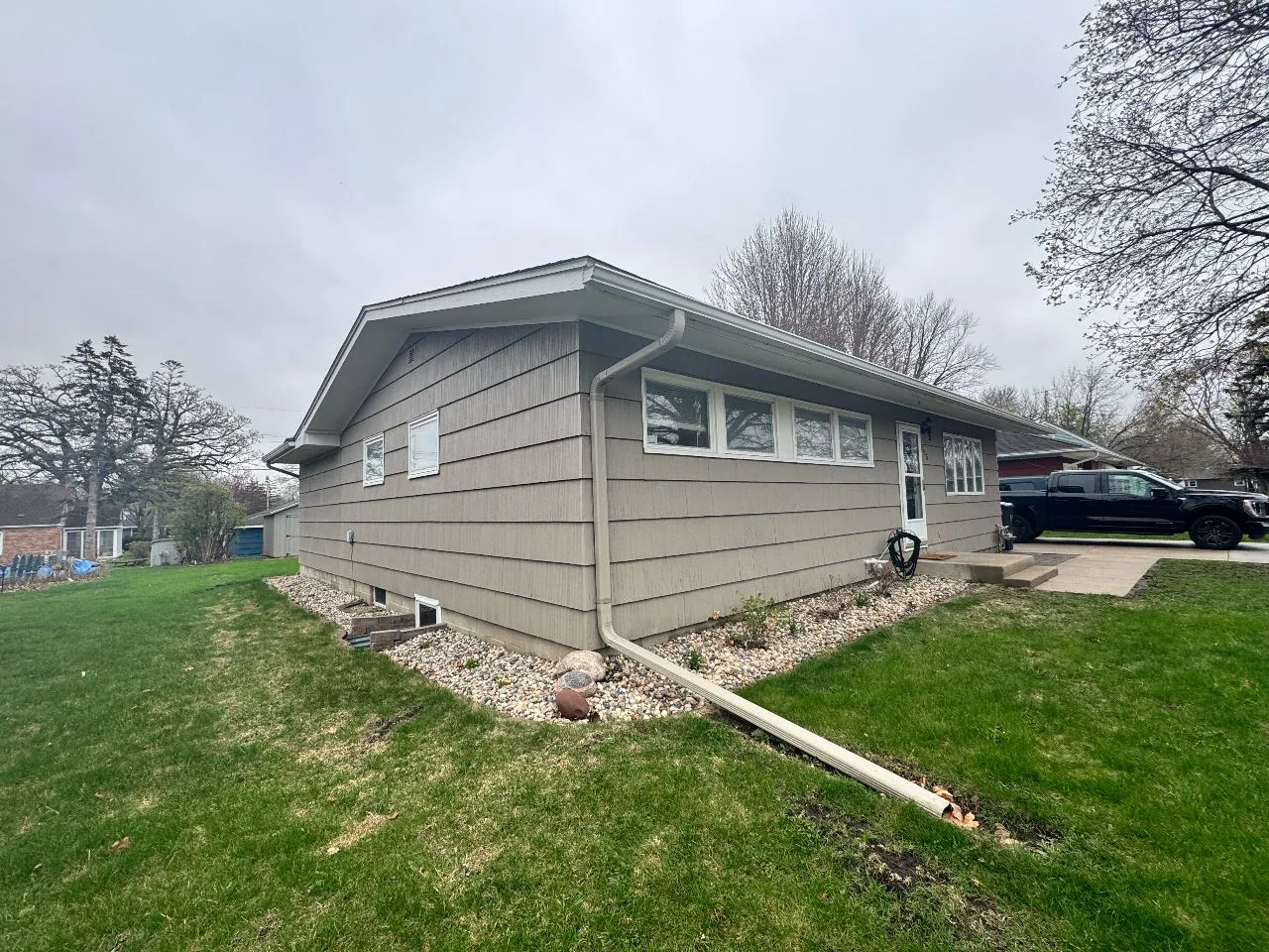 Real home exterior 10 bloomington mn — Bloomington MN home inspection